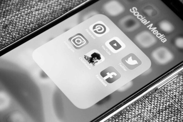 Cadeautje: Terugkijklink van online ouderavond - Verstrikt in een online wereld